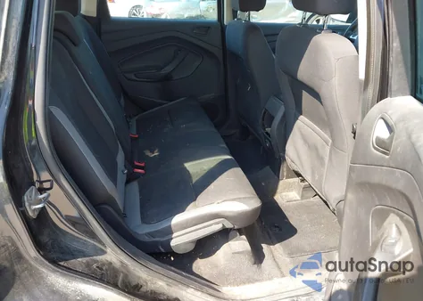 2014 Ford Escape S z USA, uszkodzony, nr VIN 1FMCU0F70EUC67897